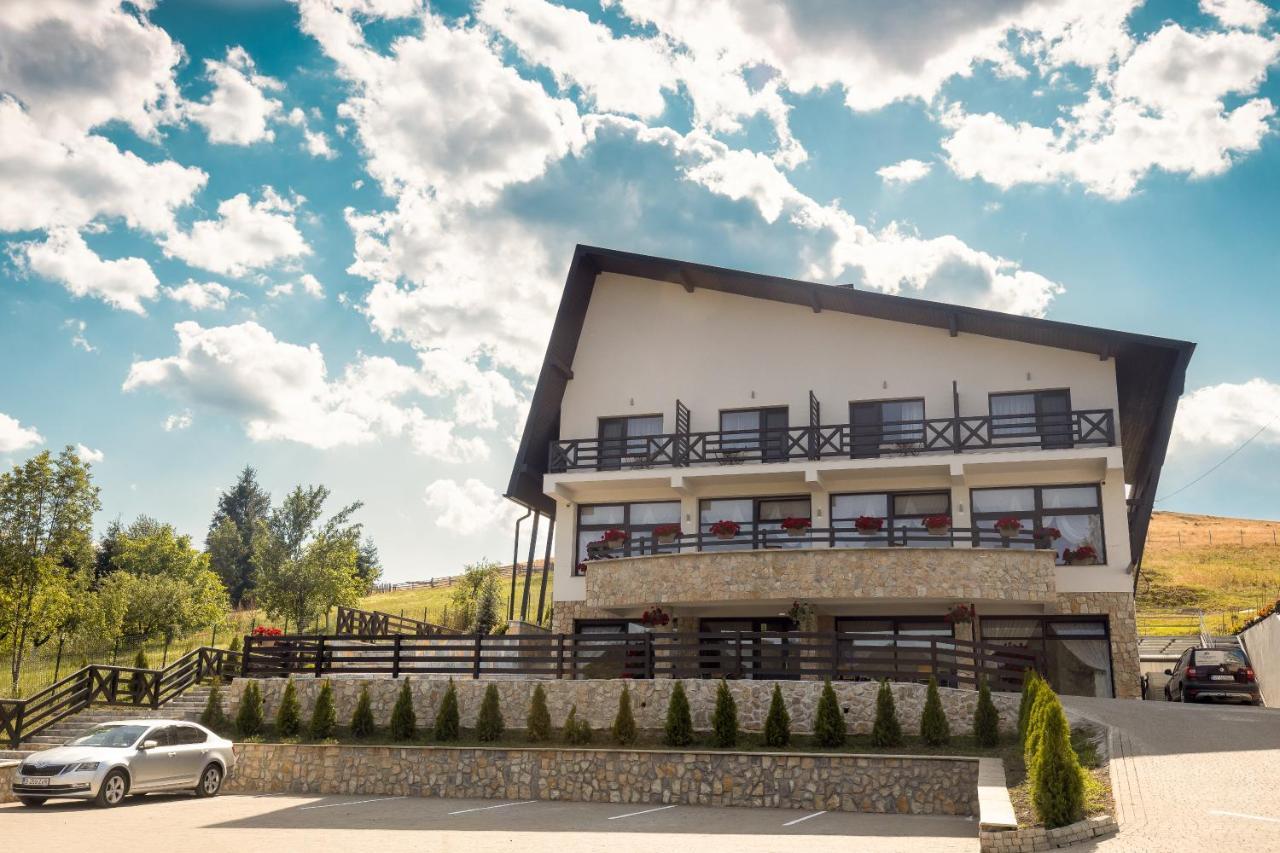 Vale Humor Residence Mînăstirea Humorului Eksteriør billede